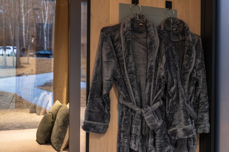 Mirror Cabins Hocking Hills: Flora